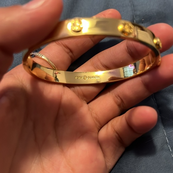 Tory Burch Gold clip Bangle - Picture 2 of 9